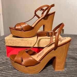 Size 10 heels & wedges & sandals